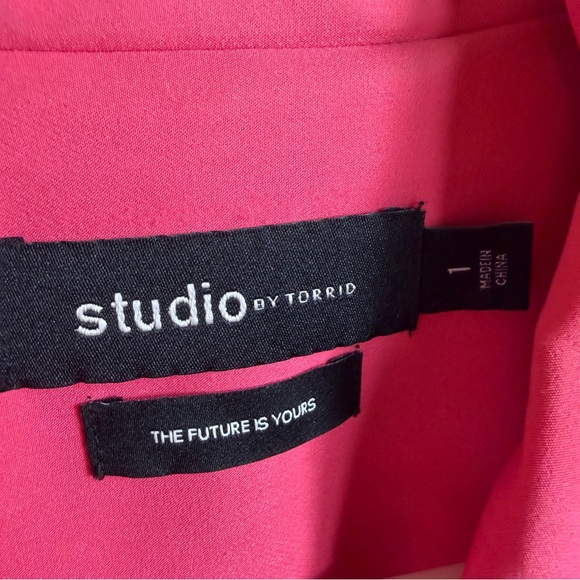 NWOT Torrid 1 hot pink longline blazer 1X - Picture 4 of 7